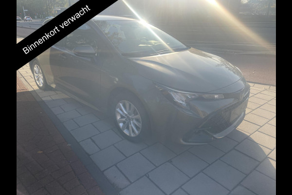 Toyota Corolla Hybrid 140 Business | Stuur-/& Stoelverwarming | Apple Carplay & AndriodAUTO | Navigatie