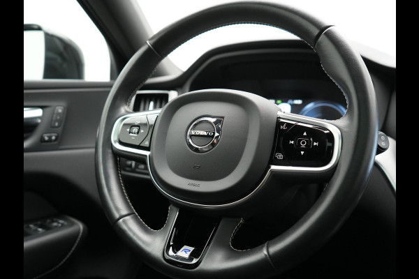 Volvo XC60 T8 Twin Engine AWD R-Design Plug In Hybrid 391pk Dealer O.H PHEV | Panodak | Camera | Apple Carplay | Lederen Sportstoelen Memory & Verwarmd | Sporstuur | Keyless | Navigatie | Virtual | DAB |