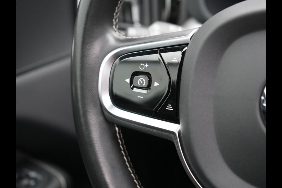 Volvo XC60 T8 Twin Engine AWD R-Design Plug In Hybrid 391pk Dealer O.H PHEV | Panodak | Camera | Apple Carplay | Lederen Sportstoelen Memory & Verwarmd | Sporstuur | Keyless | Navigatie | Virtual | DAB |