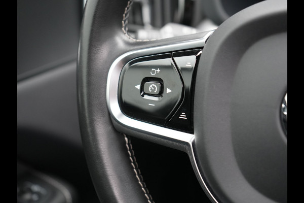 Volvo XC60 T8 Twin Engine AWD R-Design Plug In Hybrid 391pk Dealer O.H PHEV | Panodak | Camera | Apple Carplay | Lederen Sportstoelen Memory & Verwarmd | Sporstuur | Keyless | Navigatie | Virtual | DAB |