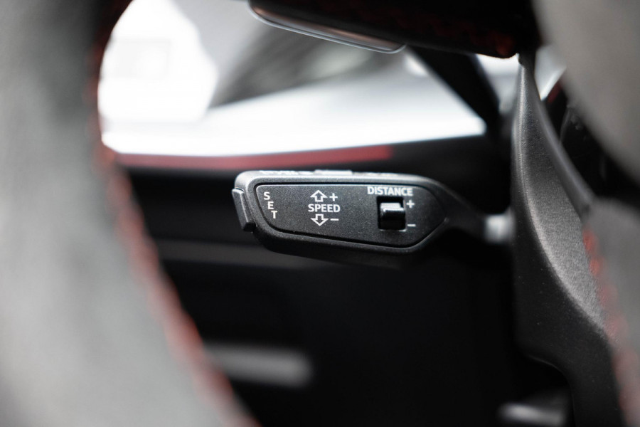 Audi RS3 Sportback 2.5 TFSI quattro |Pano|Massage|B&O|Carbon|