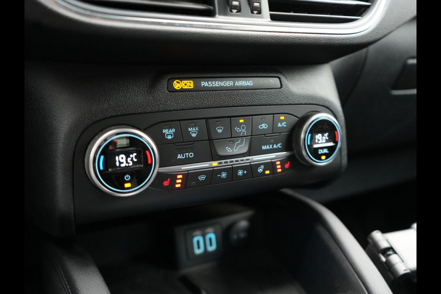 Ford Kuga 2.5 Titanium Plug In Hybrid 225pk Dealer O.H. PHEV | Trekhaak Af Fabriek | Adaptive Cruise | Blis | Sportstoelen Vewarmd | Pilot Assist | Apple Carplay | Camera | Lane Assist | Navigatie | Virtual | DAB |