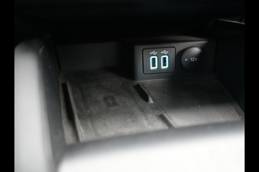 Ford Kuga 2.5 Titanium Plug In Hybrid 225pk Dealer O.H. PHEV | Trekhaak Af Fabriek | Adaptive Cruise | Blis | Sportstoelen Vewarmd | Pilot Assist | Apple Carplay | Camera | Lane Assist | Navigatie | Virtual | DAB |