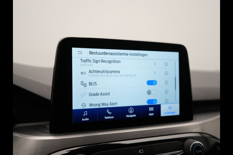 Ford Kuga 2.5 Titanium Plug In Hybrid 225pk Dealer O.H. PHEV | Trekhaak Af Fabriek | Adaptive Cruise | Blis | Sportstoelen Vewarmd | Pilot Assist | Apple Carplay | Camera | Lane Assist | Navigatie | Virtual | DAB |