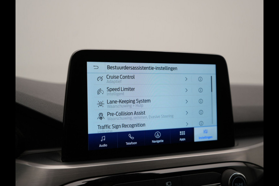 Ford Kuga 2.5 Titanium Plug In Hybrid 225pk Dealer O.H. PHEV | Trekhaak Af Fabriek | Adaptive Cruise | Blis | Sportstoelen Vewarmd | Pilot Assist | Apple Carplay | Camera | Lane Assist | Navigatie | Virtual | DAB |
