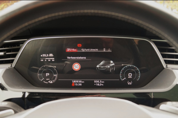 Audi e-tron 50 Quattro 71kWh S-Line Edition -PANO-LEER-ECC- Audi e-tron 50 Quattro 71kWh S-Line Edition -PANO-LEER-ECC-