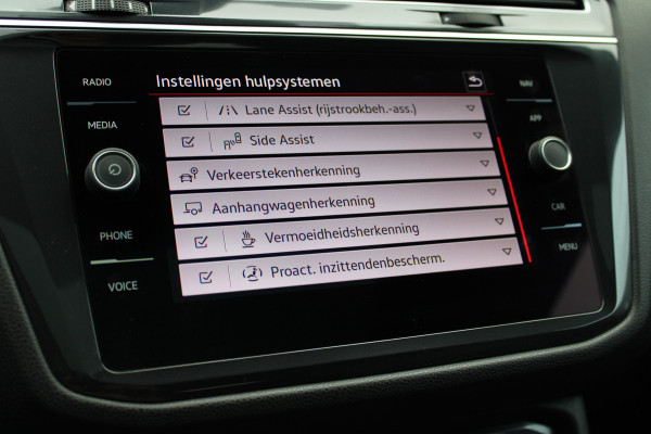 Volkswagen Tiguan Allspace 1.5 TSI R-Line 7p. | Panoramadak | Trekhaak | Navigatie | Adaptieve cruise