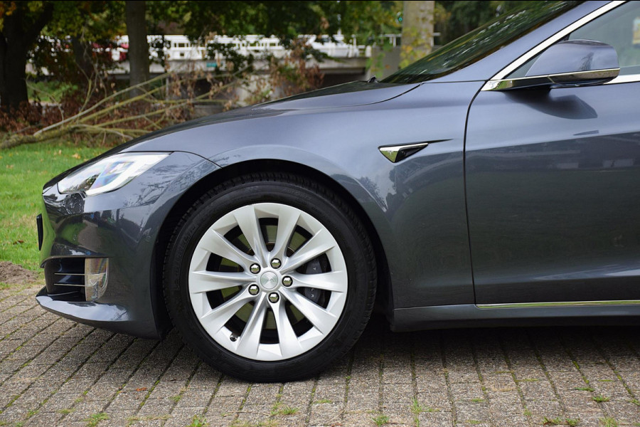 Tesla Model S 75D Base*Pano*Auto-Pilot*Nette Auto*178Dkm*2017* Tesla Model S 75D Base*Pano*Auto-Pilot*Nette Auto*178Dkm*2017*