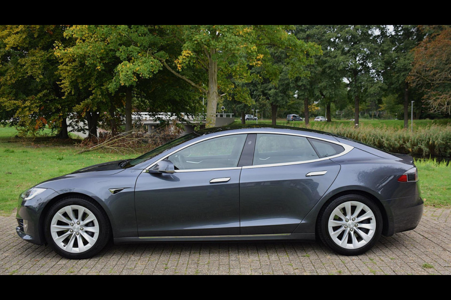 Tesla Model S 75D Base*Pano*Auto-Pilot*Nette Auto*178Dkm*2017* Tesla Model S 75D Base*Pano*Auto-Pilot*Nette Auto*178Dkm*2017*