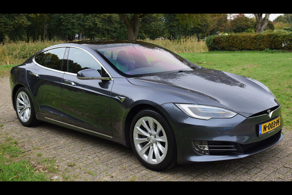 Tesla Model S 75D Base*Pano*Auto-Pilot*Nette Auto*178Dkm*2017* Tesla Model S 75D Base*Pano*Auto-Pilot*Nette Auto*178Dkm*2017*