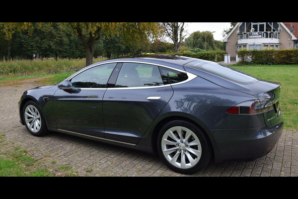 Tesla Model S 75D Base*Pano*Auto-Pilot*Nette Auto*178Dkm*2017* Tesla Model S 75D Base*Pano*Auto-Pilot*Nette Auto*178Dkm*2017*