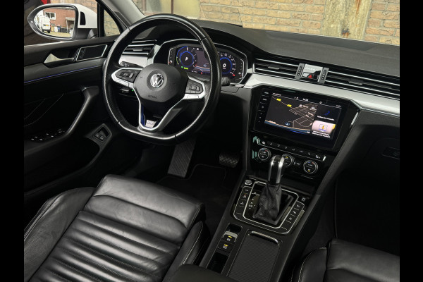 Volkswagen Passat Variant 218PK DSG HYBRID GTE BUSINESS TREKHAAK/LEDER/IQ-LIGHT/PANORAMADAK