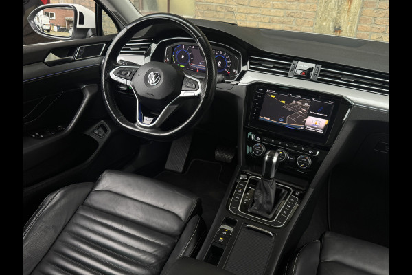 Volkswagen Passat Variant 218PK DSG HYBRID GTE BUSINESS TREKHAAK/LEDER/IQ-LIGHT/PANORAMADAK