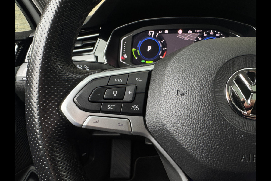 Volkswagen Passat Variant 218PK DSG HYBRID GTE BUSINESS TREKHAAK/LEDER/IQ-LIGHT/PANORAMADAK