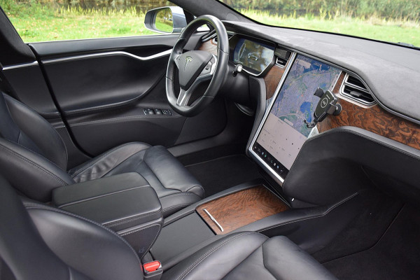 Tesla Model S 75D Base*Pano*Auto-Pilot*Nette Auto*178Dkm*2017* Tesla Model S 75D Base*Pano*Auto-Pilot*Nette Auto*178Dkm*2017*