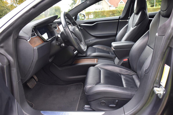 Tesla Model S 75D Base*Pano*Auto-Pilot*Nette Auto*178Dkm*2017* Tesla Model S 75D Base*Pano*Auto-Pilot*Nette Auto*178Dkm*2017*