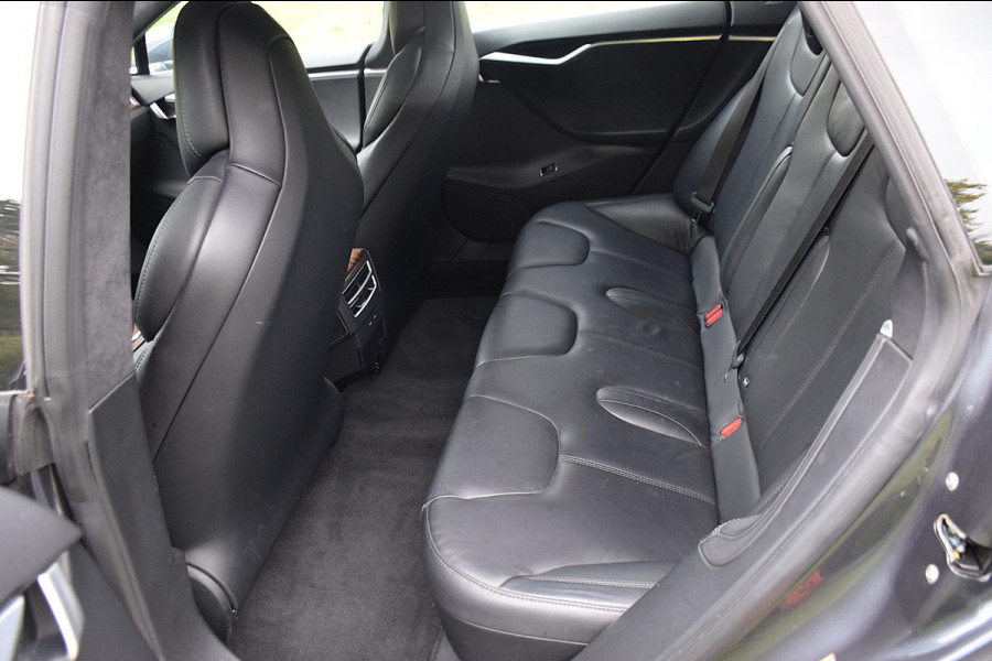 Tesla Model S 75D Base*Pano*Auto-Pilot*Nette Auto*178Dkm*2017* Tesla Model S 75D Base*Pano*Auto-Pilot*Nette Auto*178Dkm*2017*