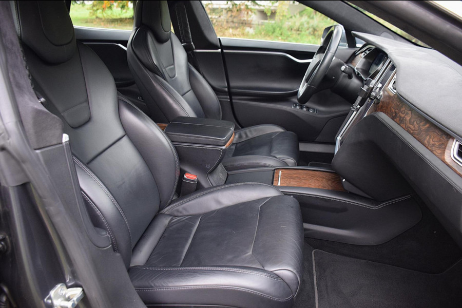 Tesla Model S 75D Base*Pano*Auto-Pilot*Nette Auto*178Dkm*2017* Tesla Model S 75D Base*Pano*Auto-Pilot*Nette Auto*178Dkm*2017*