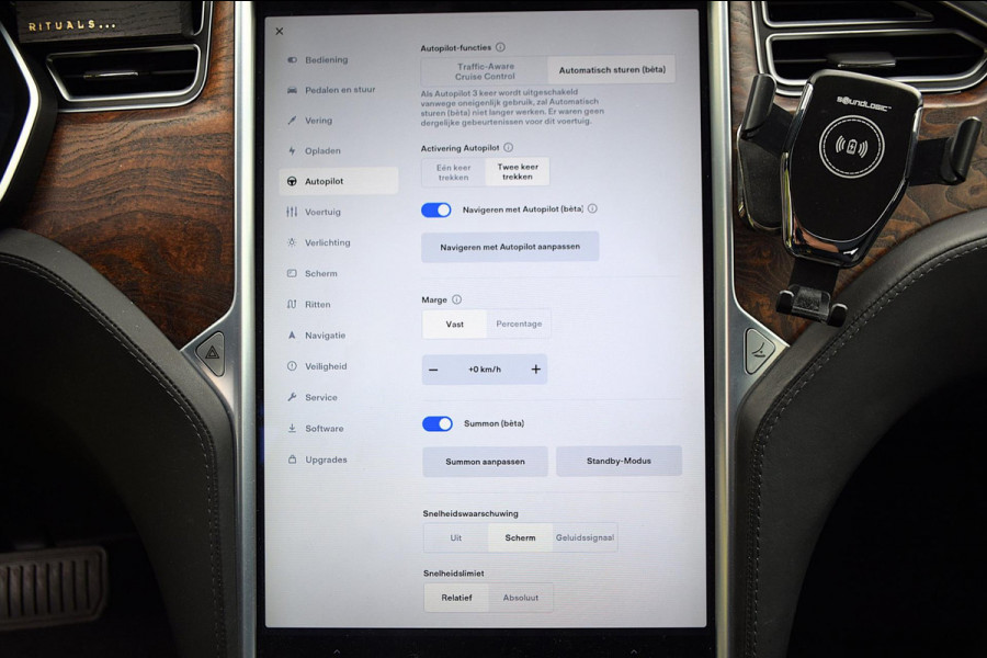 Tesla Model S 75D Base*Pano*Auto-Pilot*Nette Auto*178Dkm*2017* Tesla Model S 75D Base*Pano*Auto-Pilot*Nette Auto*178Dkm*2017*