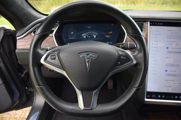 Tesla Model S 75D Base*Pano*Auto-Pilot*Nette Auto*178Dkm*2017* Tesla Model S 75D Base*Pano*Auto-Pilot*Nette Auto*178Dkm*2017*