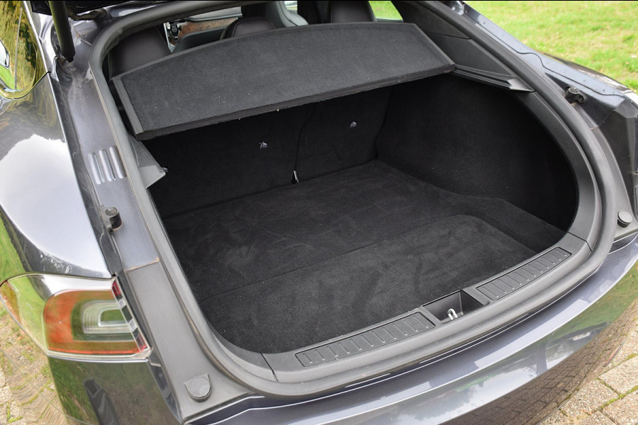 Tesla Model S 75D Base*Pano*Auto-Pilot*Nette Auto*178Dkm*2017* Tesla Model S 75D Base*Pano*Auto-Pilot*Nette Auto*178Dkm*2017*