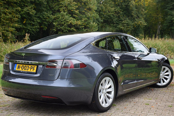 Tesla Model S 75D Base*Pano*Auto-Pilot*Nette Auto*178Dkm*2017* Tesla Model S 75D Base*Pano*Auto-Pilot*Nette Auto*178Dkm*2017*