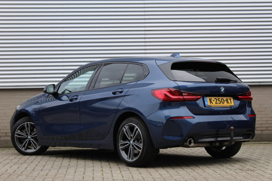 BMW 1-serie 118i Executive Edition | Cruise Control | Origin NL | Parkeersensoren | Navigatie