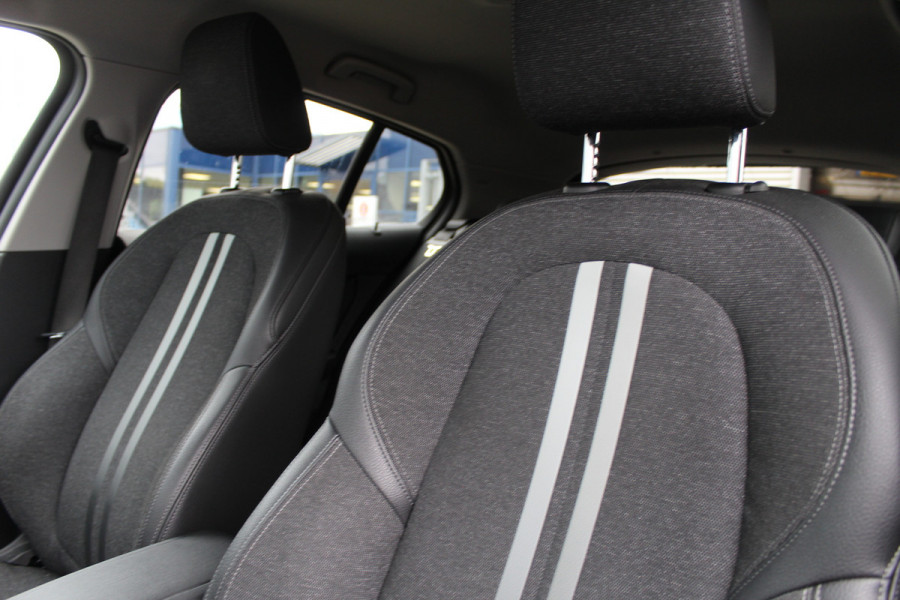 BMW 1-serie 118i Executive Edition | Cruise Control | Origin NL | Parkeersensoren | Navigatie
