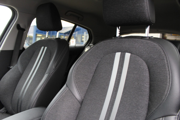BMW 1-serie 118i Executive Edition | Cruise Control | Origin NL | Parkeersensoren | Navigatie