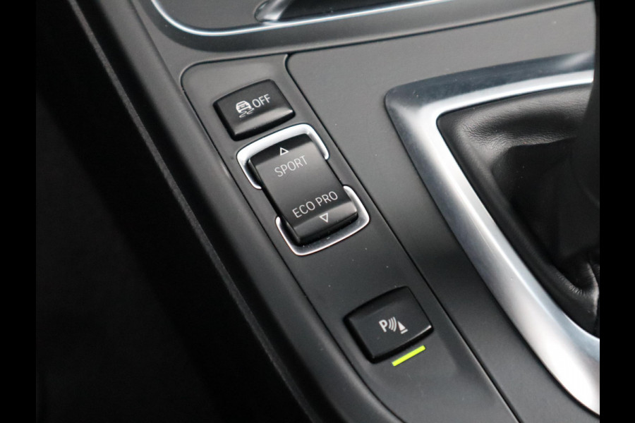 BMW 3 Serie Touring 320i Centennial High Executive M Sport / Sportleder / HiFi