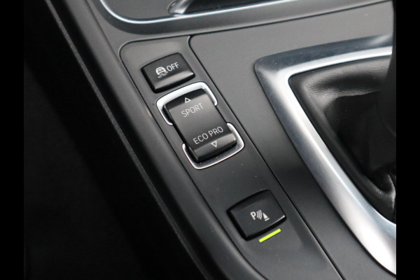 BMW 3 Serie Touring 320i Centennial High Executive M Sport / Sportleder / HiFi