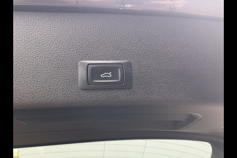 Audi e-tron 55 quattro Advanced Edition Plus 95kWh 1eig Trekhaak HUD S Line Leer Memory Adap.Cruise VOL! Audi e-tron 55 quattro Advanced Edition Plus 95kWh 1eig Trekhaak HUD S Line Leer Memory Adap.Cruise VOL!
