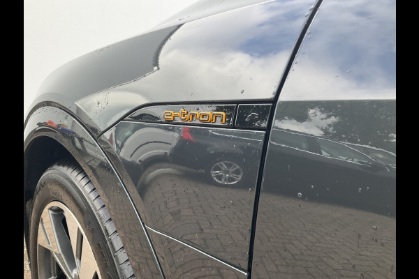 Audi e-tron 55 quattro Advanced Edition Plus 95kWh 1eig Trekhaak HUD S Line Leer Memory Adap.Cruise VOL! Audi e-tron 55 quattro Advanced Edition Plus 95kWh 1eig Trekhaak HUD S Line Leer Memory Adap.Cruise VOL!