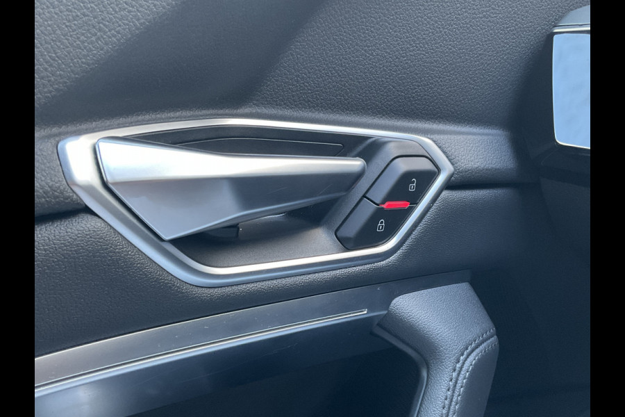 Audi e-tron 55 quattro Advanced Edition Plus 95kWh 1eig Trekhaak HUD S Line Leer Memory Adap.Cruise VOL! Audi e-tron 55 quattro Advanced Edition Plus 95kWh 1eig Trekhaak HUD S Line Leer Memory Adap.Cruise VOL!