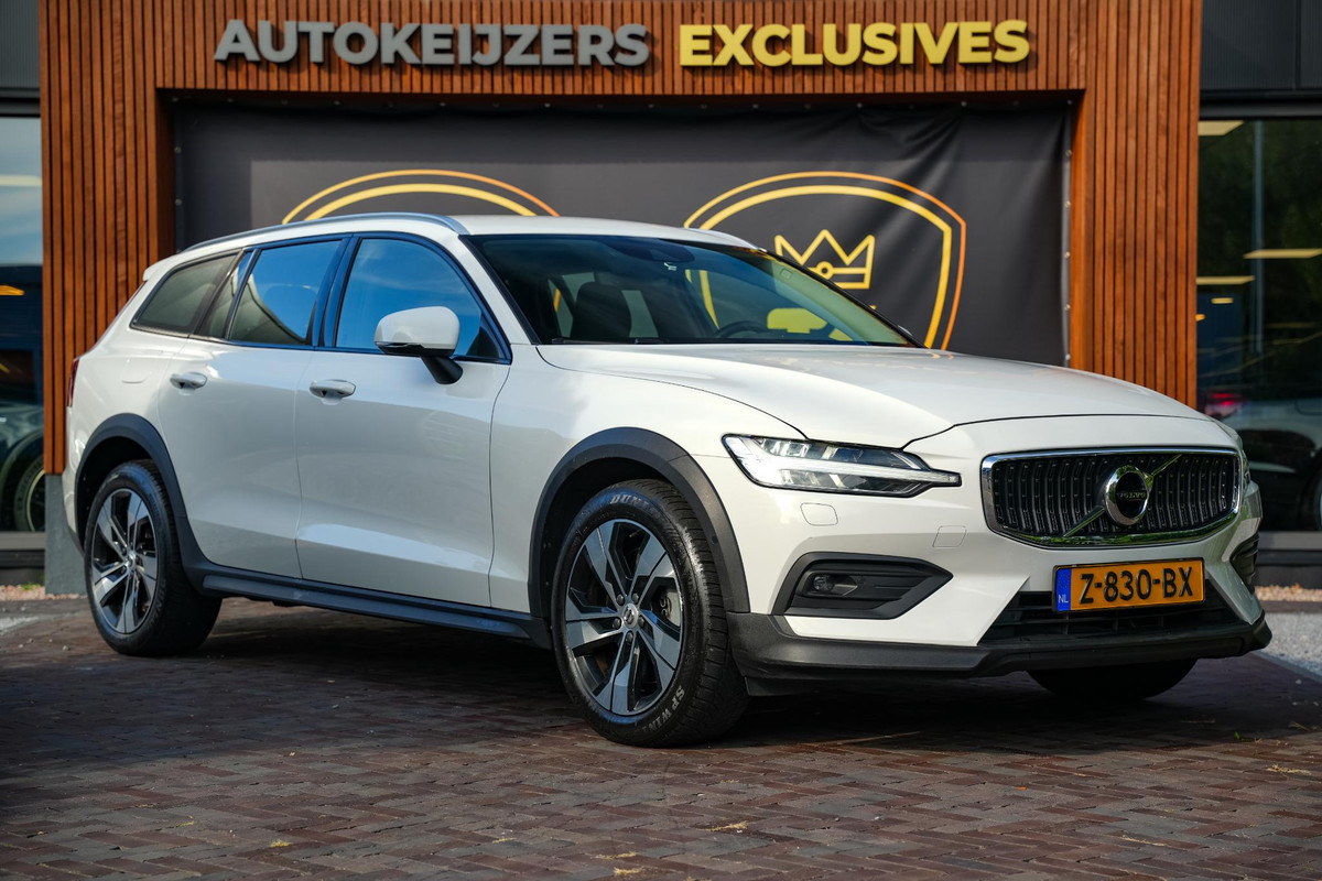 Volvo V60 Cross Country 2.0 B5 AWD Pro Adaptieve Cruise Keyless Memory 18''LM Volvo V60 Cross Country 2.0 B5 AWD Pro Adaptieve Cruise Keyless Memory 18''LM