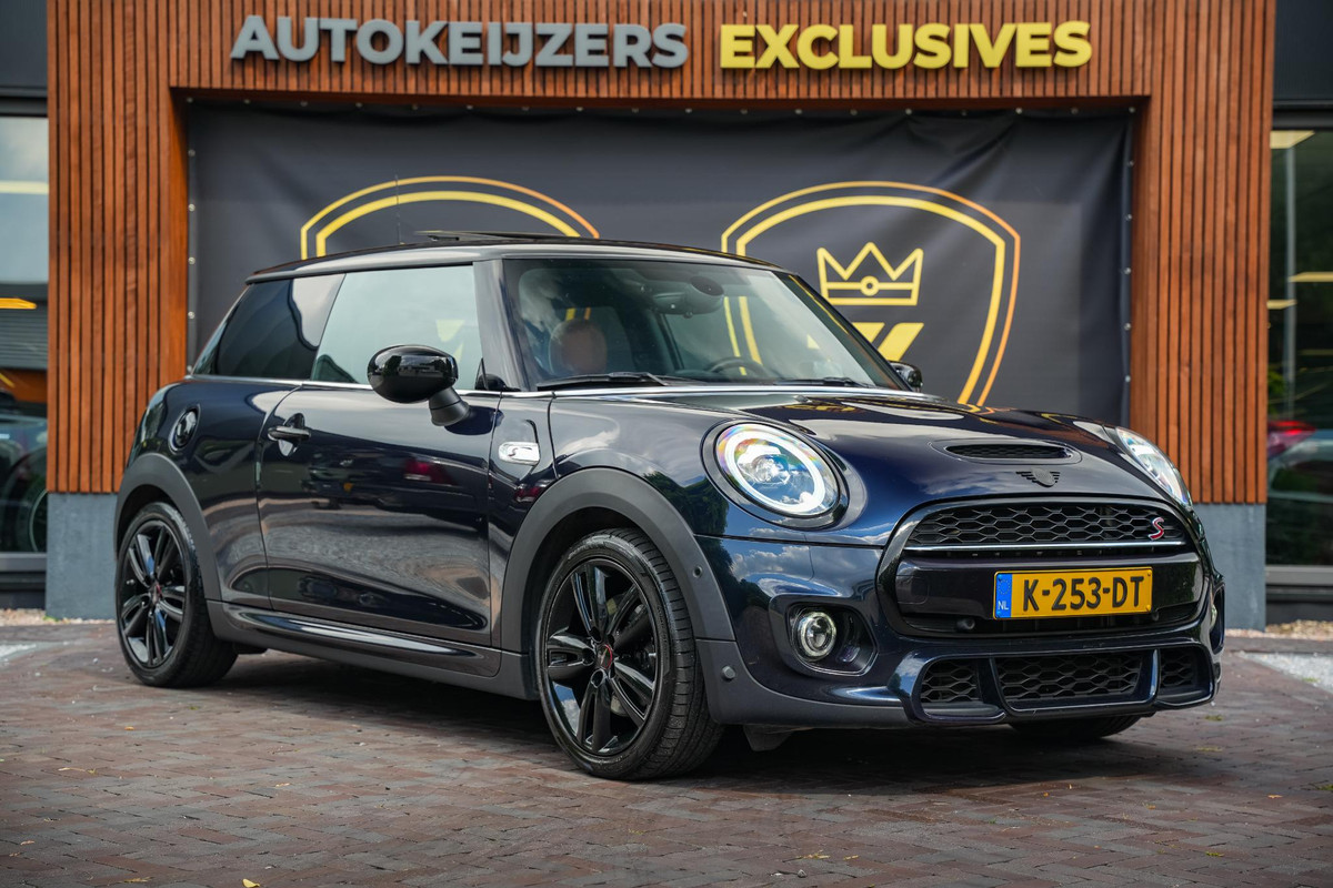 MINI Mini 2.0 Cooper S Hammersmith JCW Panoramadak HeadUp Harman/Kardon Luxe Leder 17''LM MINI Mini 2.0 Cooper S Hammersmith JCW Panoramadak HeadUp Harman/Kardon Luxe Leder 17''LM