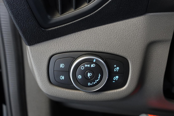Ford Transit Connect 100pk L2 Trend Automaat Trekhaak Airco Navi Cruise Automaat Trekhaak Navi Airco PDC A Cruise 3Zits Camera DAB+