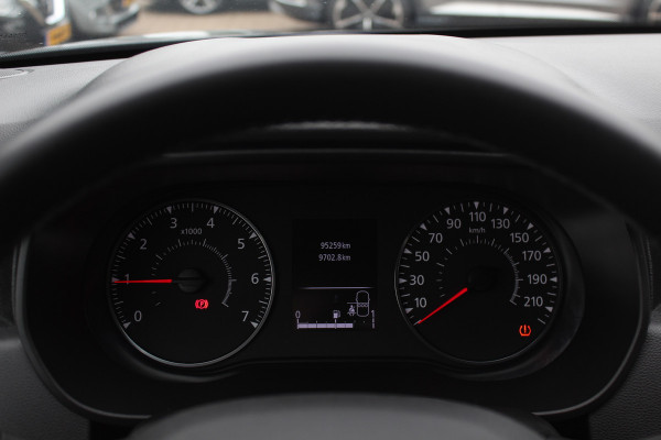 Dacia Duster 1.0 TCe 100 Bi-Fuel Journey / Full option! / Trekhaak / Camera / Half leder / 17'' / Keyless / Navigatie / DAB / Stoelverwarming / Cruise Control