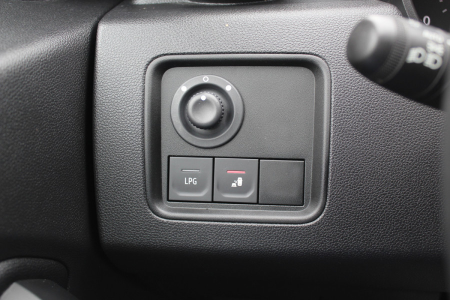 Dacia Duster 1.0 TCe 100 Bi-Fuel Journey / Full option! / Trekhaak / Camera / Half leder / 17'' / Keyless / Navigatie / DAB / Stoelverwarming / Cruise Control