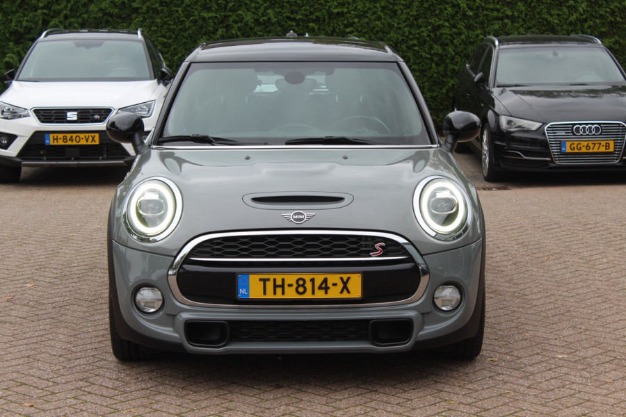MINI Mini 2.0 Cooper S Pepper / Navigatie / Half leder / Parkeerhulp / Keyless / 17'' / Cruise Control