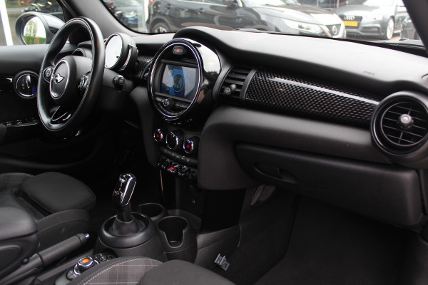 MINI Mini 2.0 Cooper S Pepper / Navigatie / Half leder / Parkeerhulp / Keyless / 17'' / Cruise Control