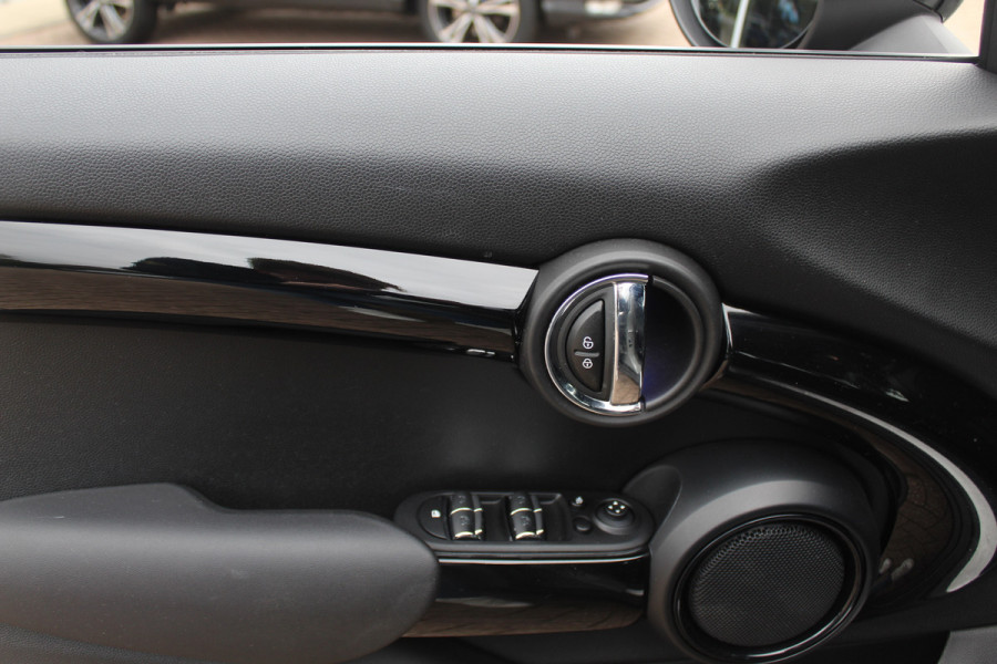 MINI Mini 2.0 Cooper S Pepper / Navigatie / Half leder / Parkeerhulp / Keyless / 17'' / Cruise Control