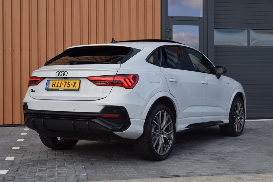 Audi Q3 Sportback 45 TFSI e S-line | Suzuka Grijs | Pano | Trekhaak | Keyless