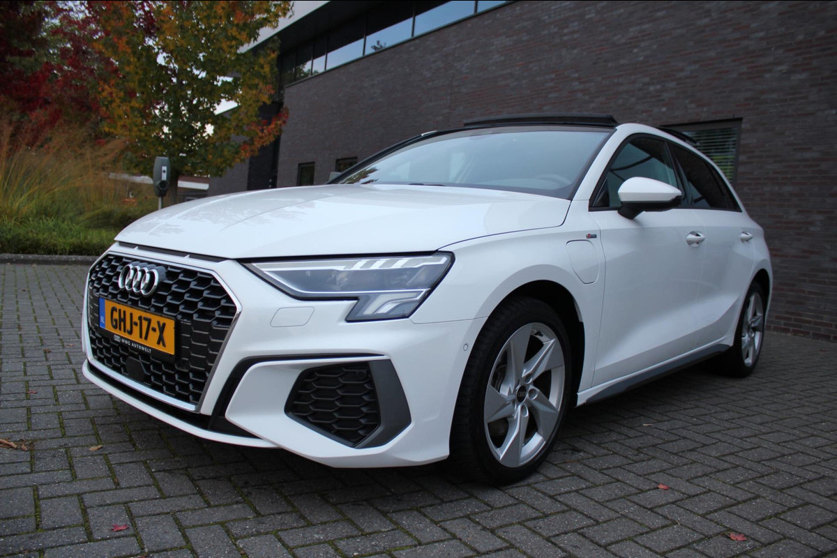 Audi A3 Sportback 40 TFSI e Advanced edition Audi A3 Sportback 40 TFSI e Advanced edition