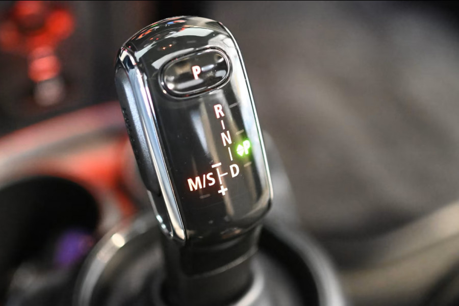 MINI 1.5 Cooper Yours 5-DRS ** LED, VIRTUAL, NAPPA LEDER, PANORAMA, CAMERA, HuD, 18-inch LMV ** 1e Eig - MINI ONDERH. ** ** INFORMEER OOK NAAR ONZE AANTREKKELIJKE FINANCIAL-LEASE TARIEVEN **