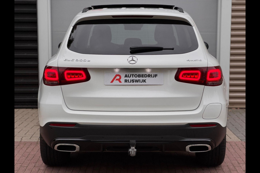 Mercedes-Benz GLC 300e 4MATIC AMG Pano/Camera/Dodehoek/Virtual