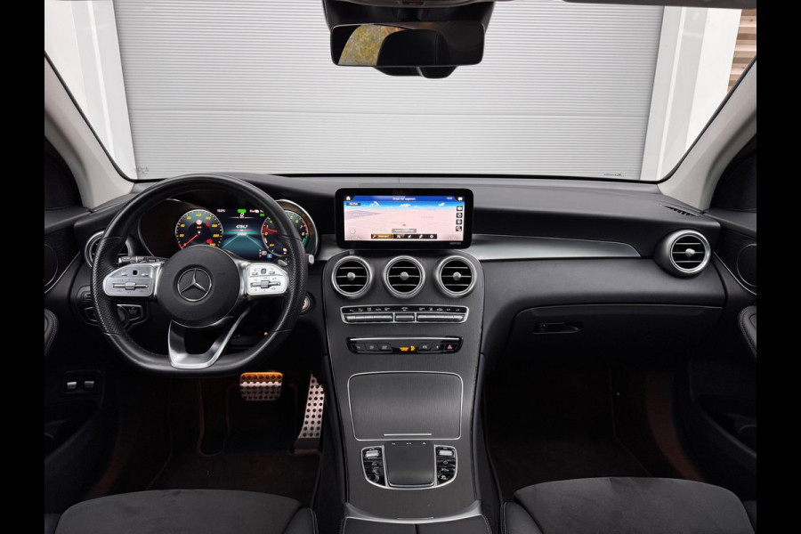 Mercedes-Benz GLC 300e 4MATIC AMG Pano/Camera/Dodehoek/Virtual