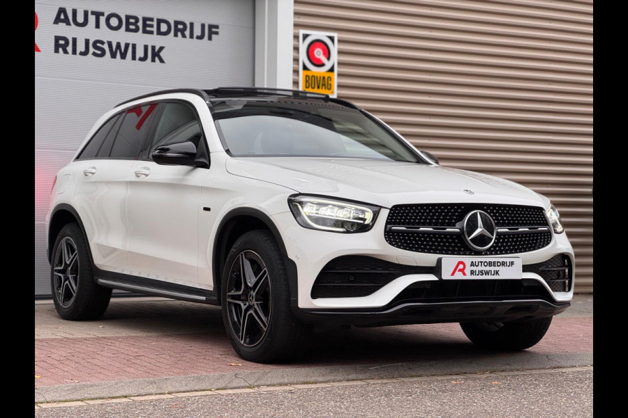 Mercedes-Benz GLC 300e 4MATIC AMG Pano/Camera/Dodehoek/Virtual