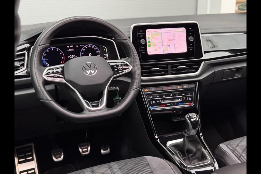 Volkswagen T-Roc 1.5 TSI R-Line Business Pano/AppleCarPlay/Camera