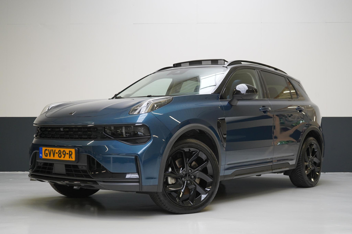 Lynk & Co 01 1.5 | Zwart optiek | Panoramadak | Navigatie | Memory | Apple CarPlay Lynk & Co 01 1.5 | Zwart optiek | Panoramadak | Navigatie | Memory | Apple CarPlay